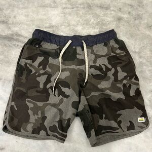 Vuori Banks Men's Camouflage Shorts